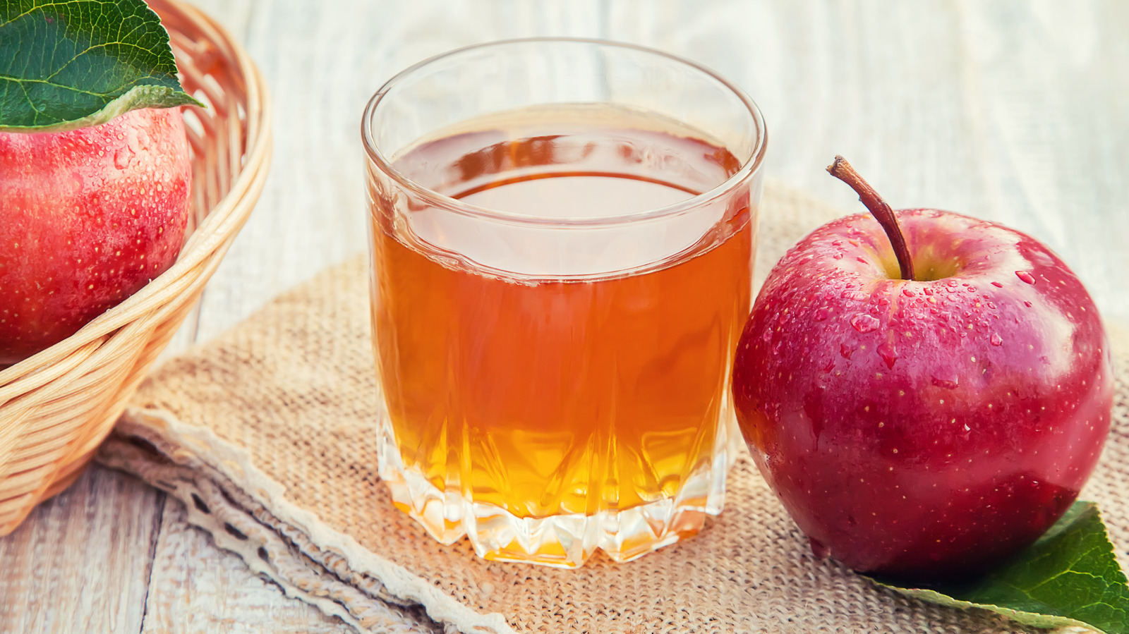 Apple Cider Vinegar: The Ultimate Remedy for Dissolving Kidney Stones